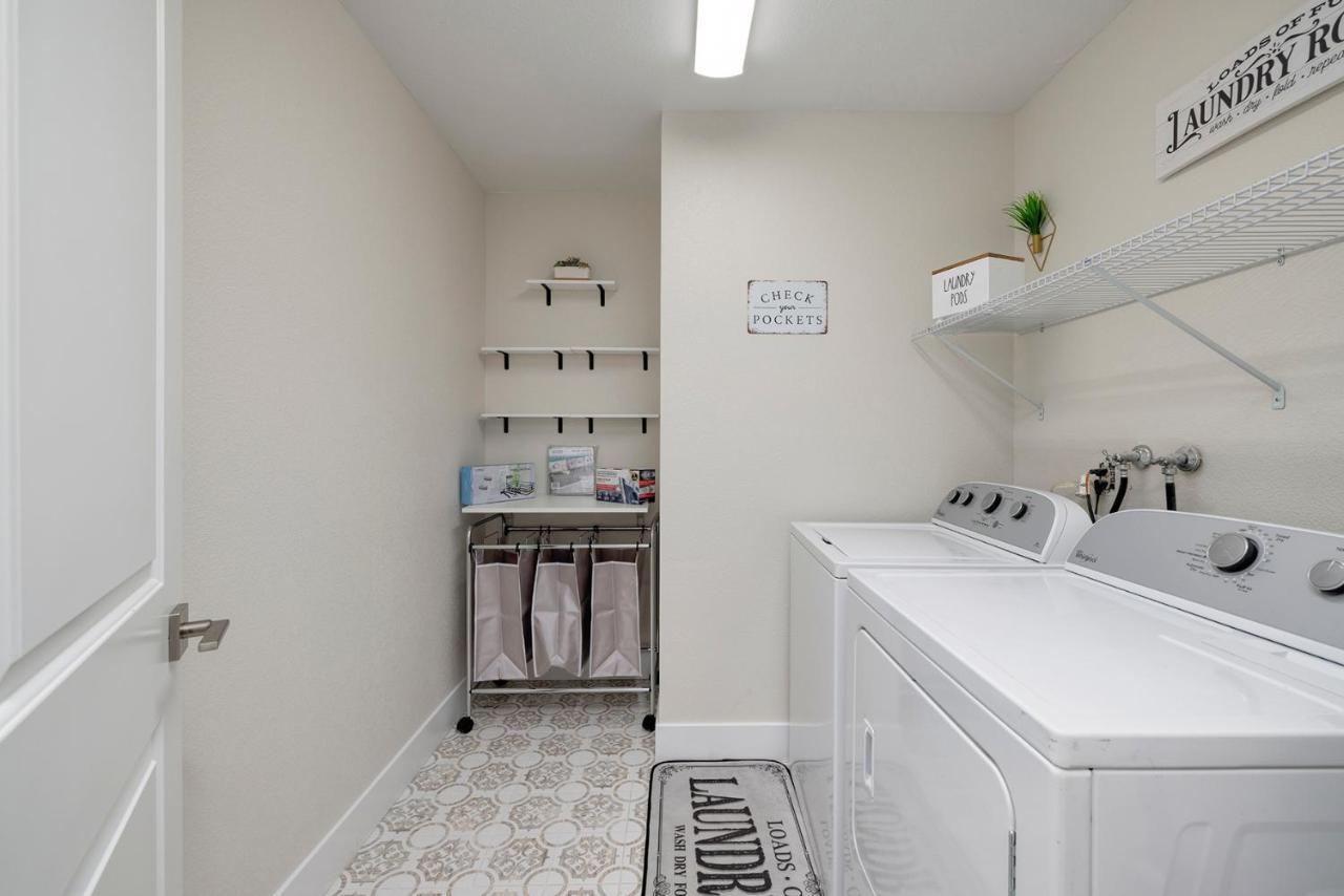 Single Story Minutes From Summerlin With Rv Parking & Dog Friendly Las Vegas Exterior photo